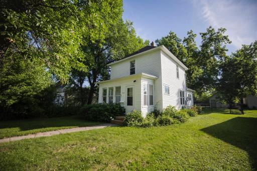 716 Lyndale Avenue, Morris, MN 56267