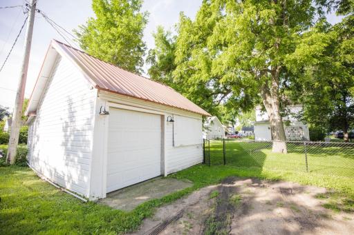 716 Lyndale Avenue, Morris, MN 56267
