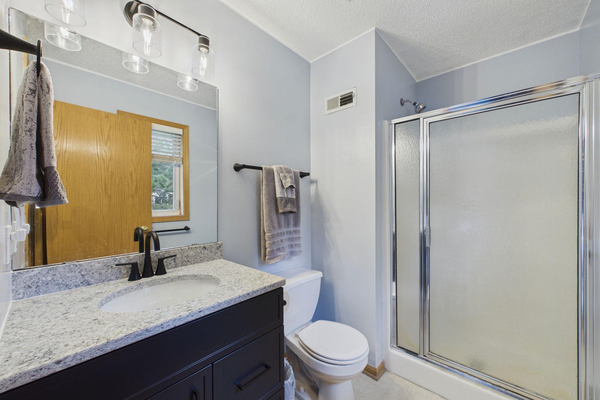 Primary suite 3/4 bath