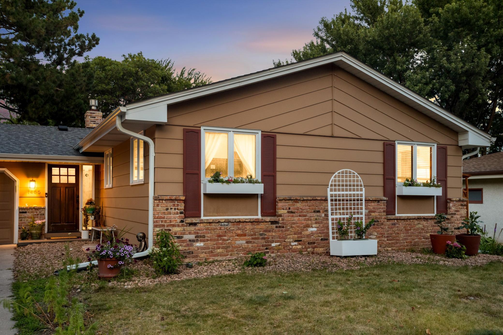Welcome to 1465 18th Ave NW in New Brighton!
