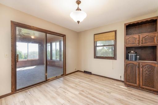 33385 Sibley Heights Lane, Le Sueur, MN 56058