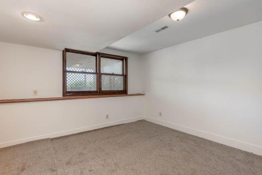 33385 Sibley Heights Lane, Le Sueur, MN 56058