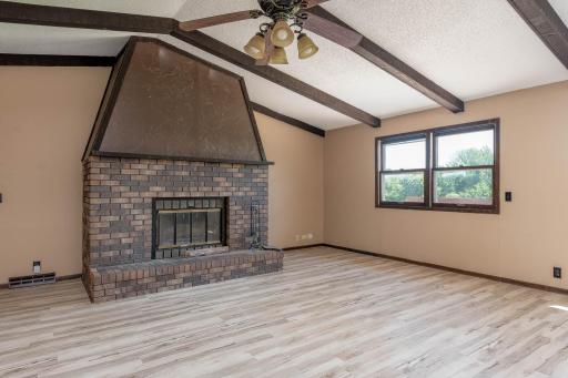 33385 Sibley Heights Lane, Le Sueur, MN 56058