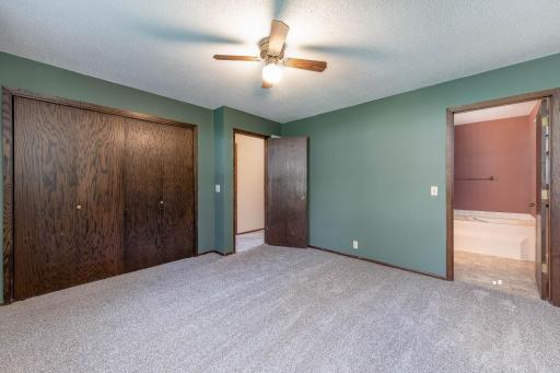 33385 Sibley Heights Lane, Le Sueur, MN 56058