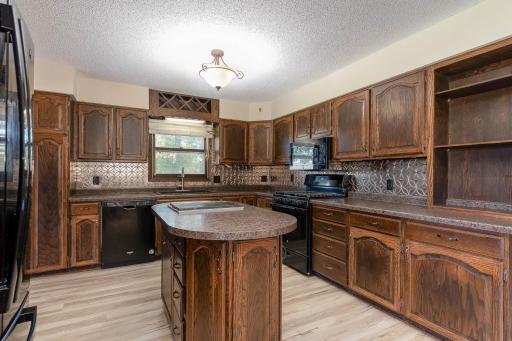 33385 Sibley Heights Lane, Le Sueur, MN 56058