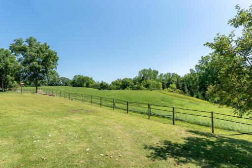 33385 Sibley Heights Lane, Le Sueur, MN 56058