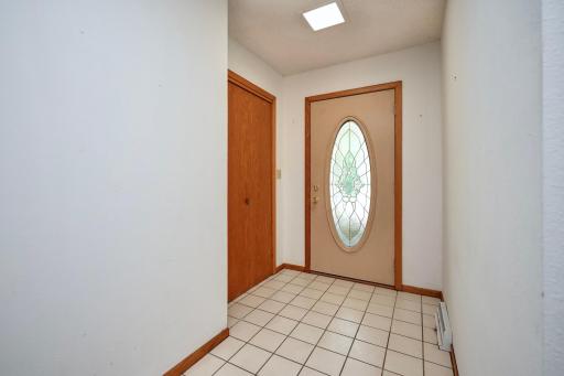 4 Front Foyer Entryway.jpg