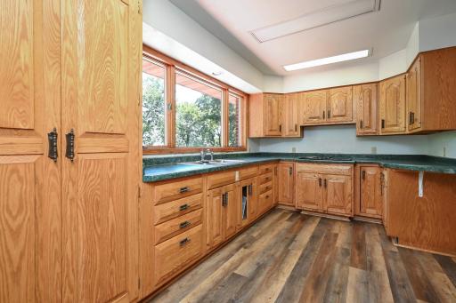 8 Kitchen I.jpg
