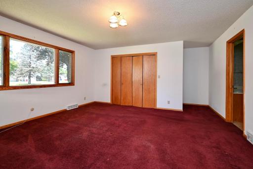 13 Primary Bedroom I.jpg