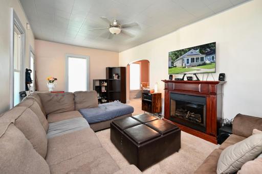 617 W Howard Street, Winona, MN 55987