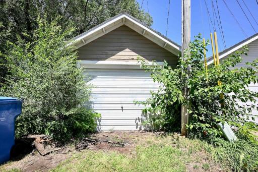 617 W Howard Street, Winona, MN 55987