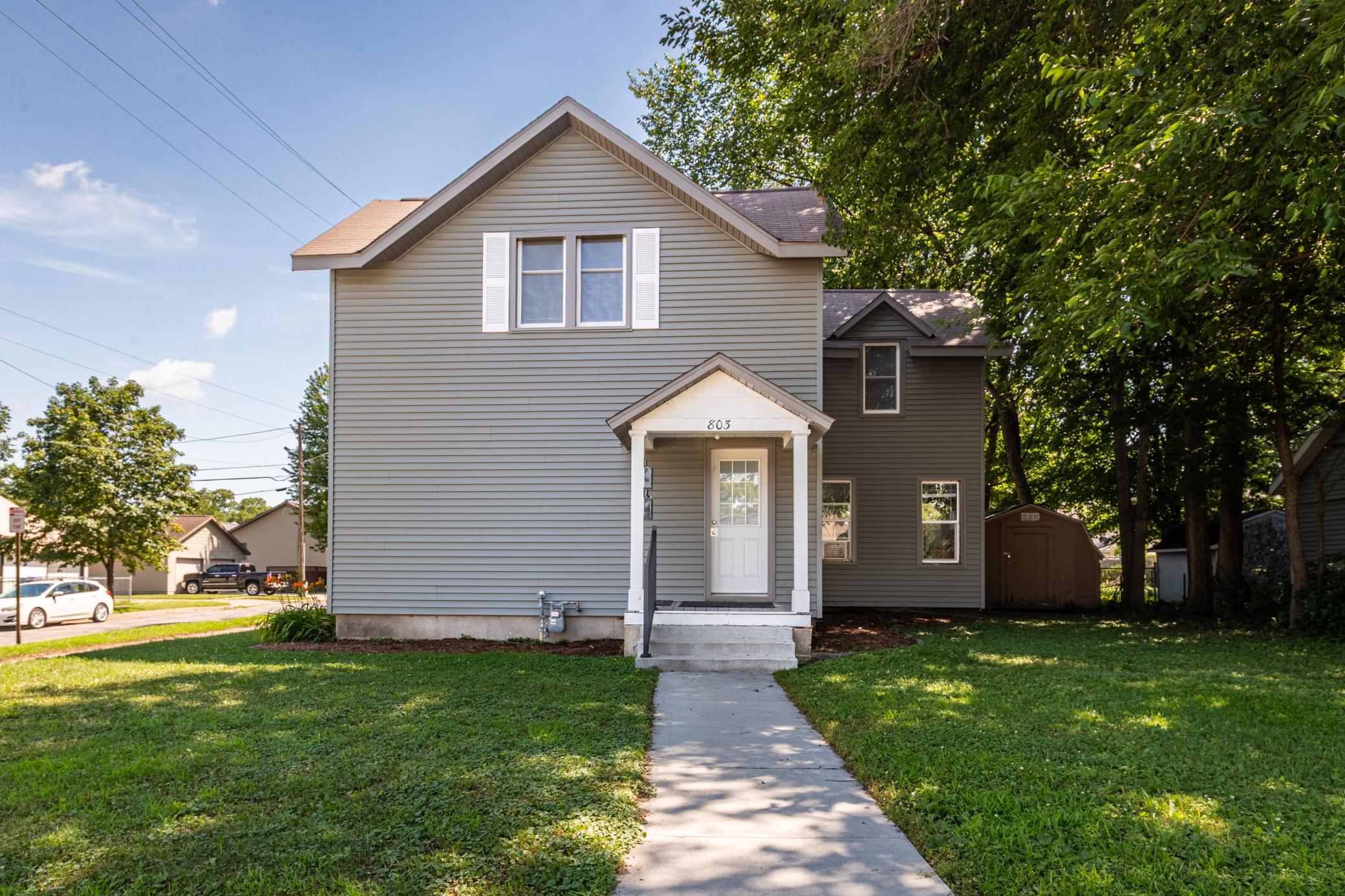 Great owner occupied duplex option!