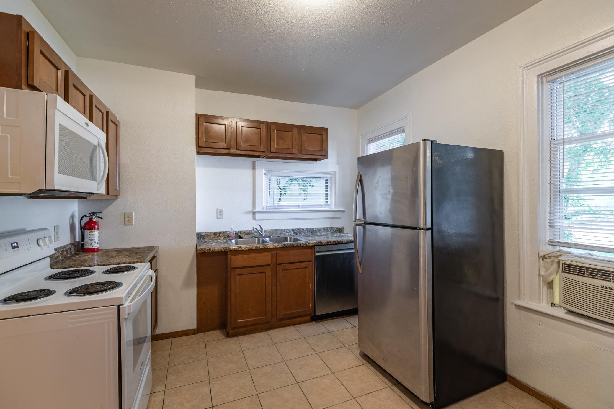 C24I7576-HDR.jpg