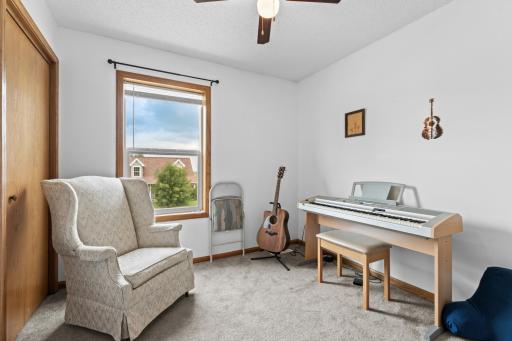 805 3rd Avenue NE, Plainview, MN 55964