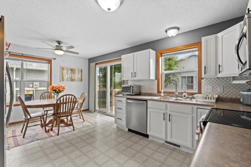 805 3rd Avenue NE, Plainview, MN 55964