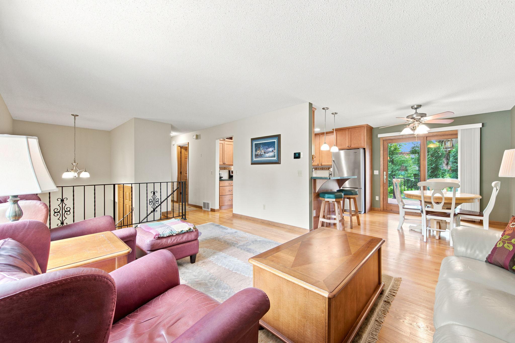 Beautiful oak hardwood floors!