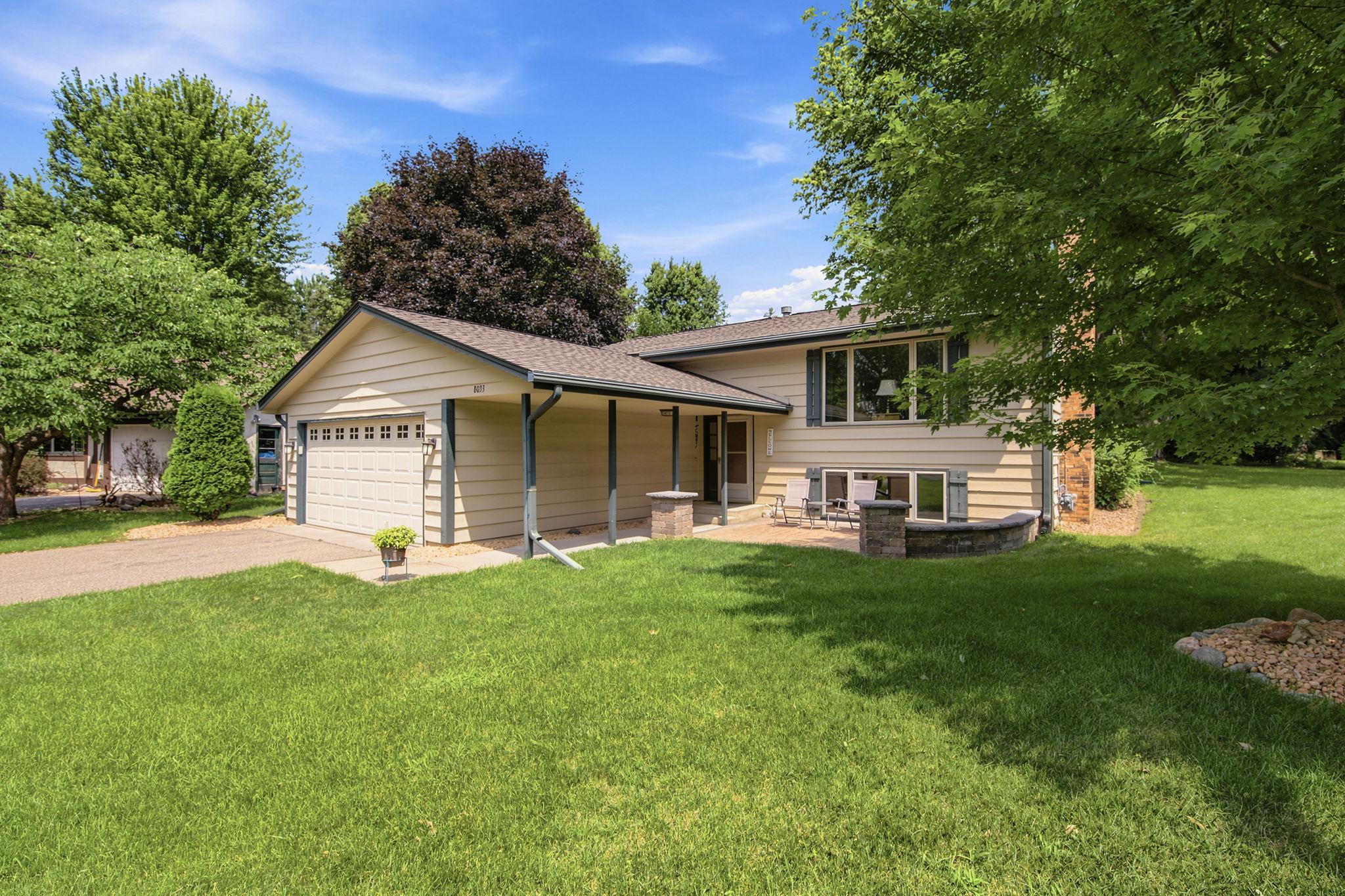 Excellent Chanhassen home with updates and nestled on a cul-de-sac!
