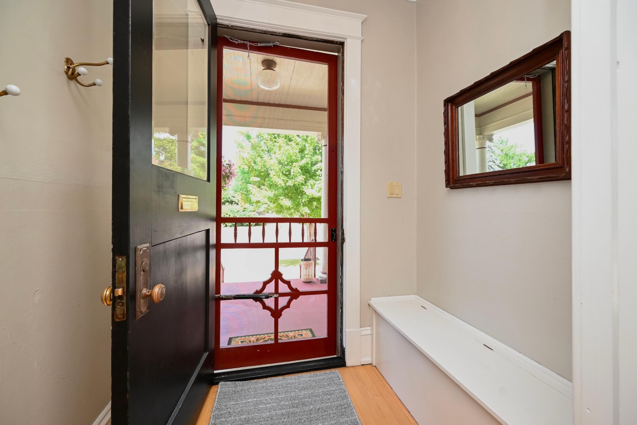 4 Front Entryway.jpg