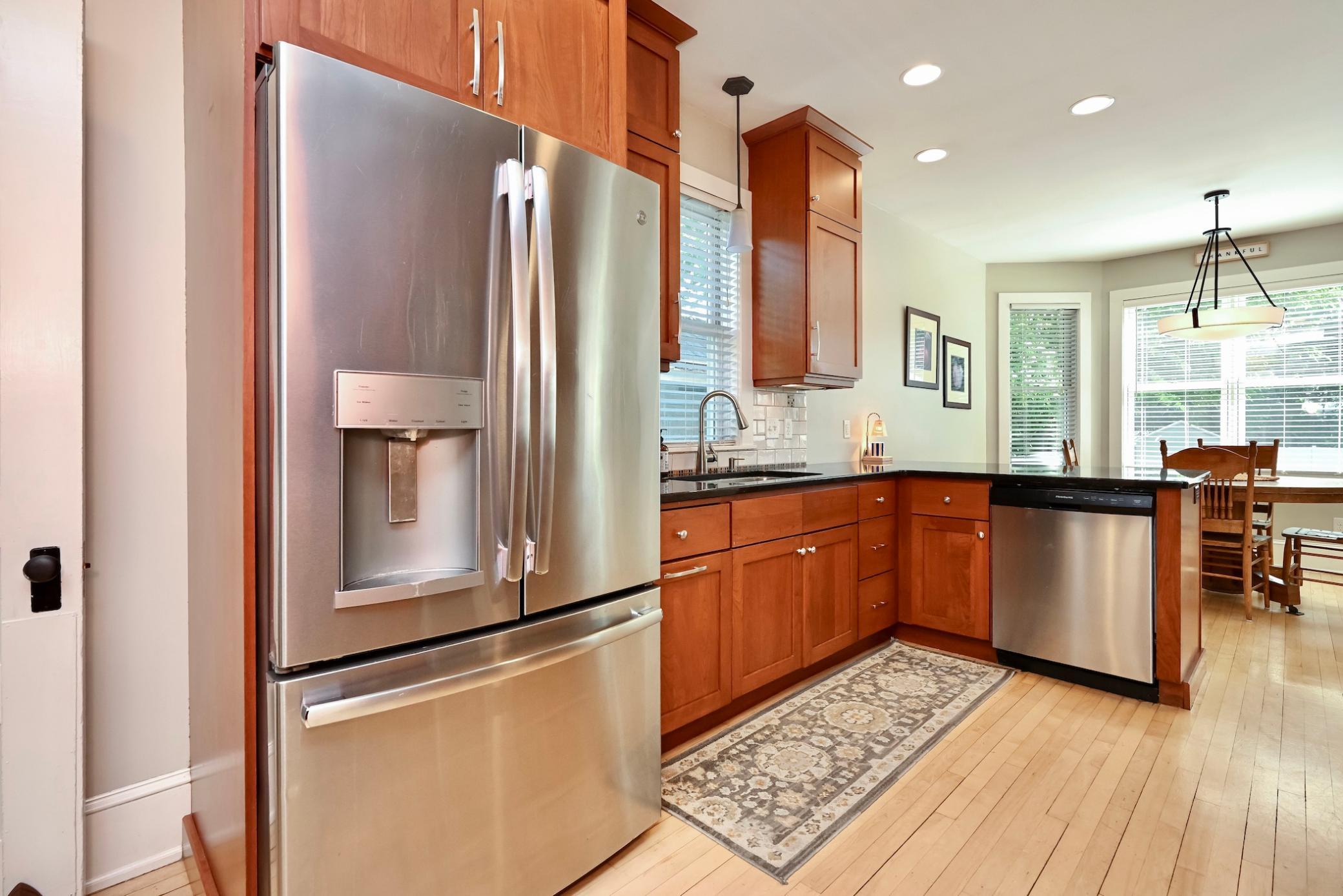 13 Kitchen I.jpg