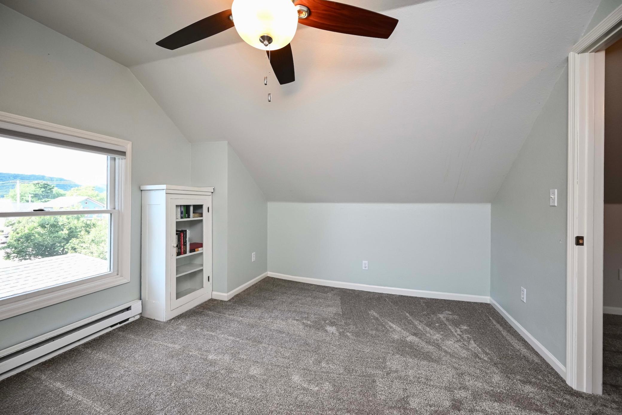 27 Third Flr BDRM Five II.jpg