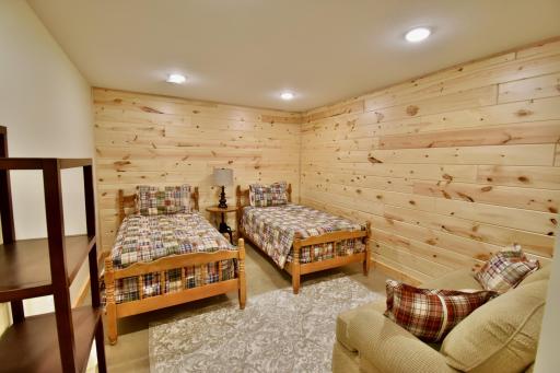 27302 Ridgewood Drive, Merrifield, MN 56465