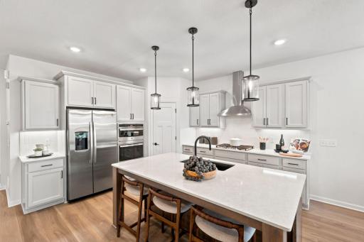 Well appointed kitchen for easy meal preparation or entertaining