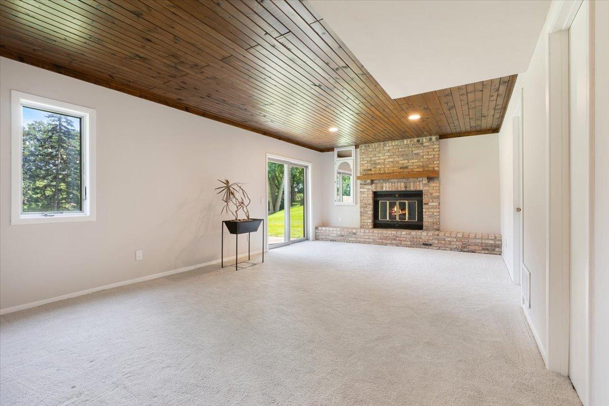 12738 Gordon Dr