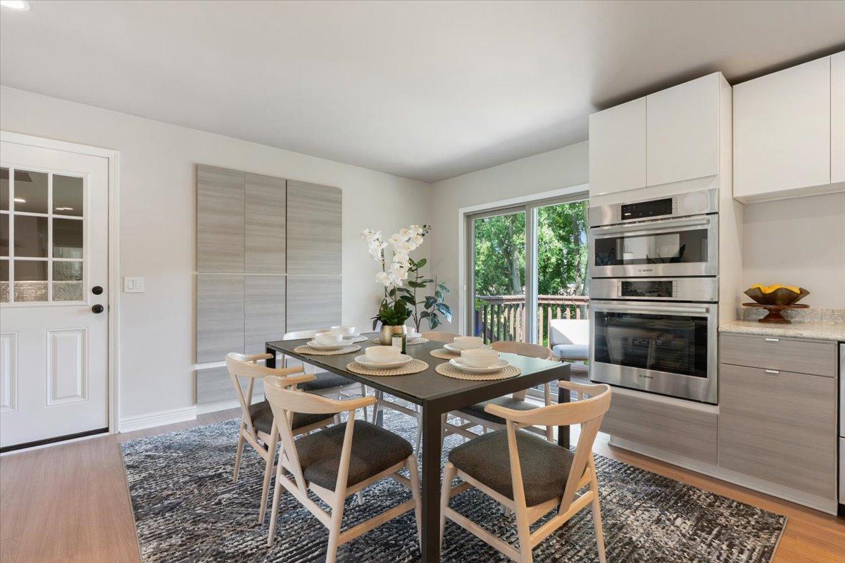 Dining with Deck Access