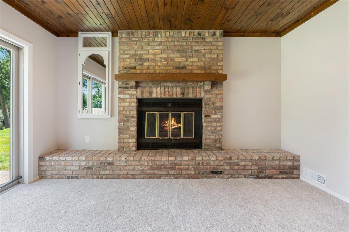 12738 Gordon Dr