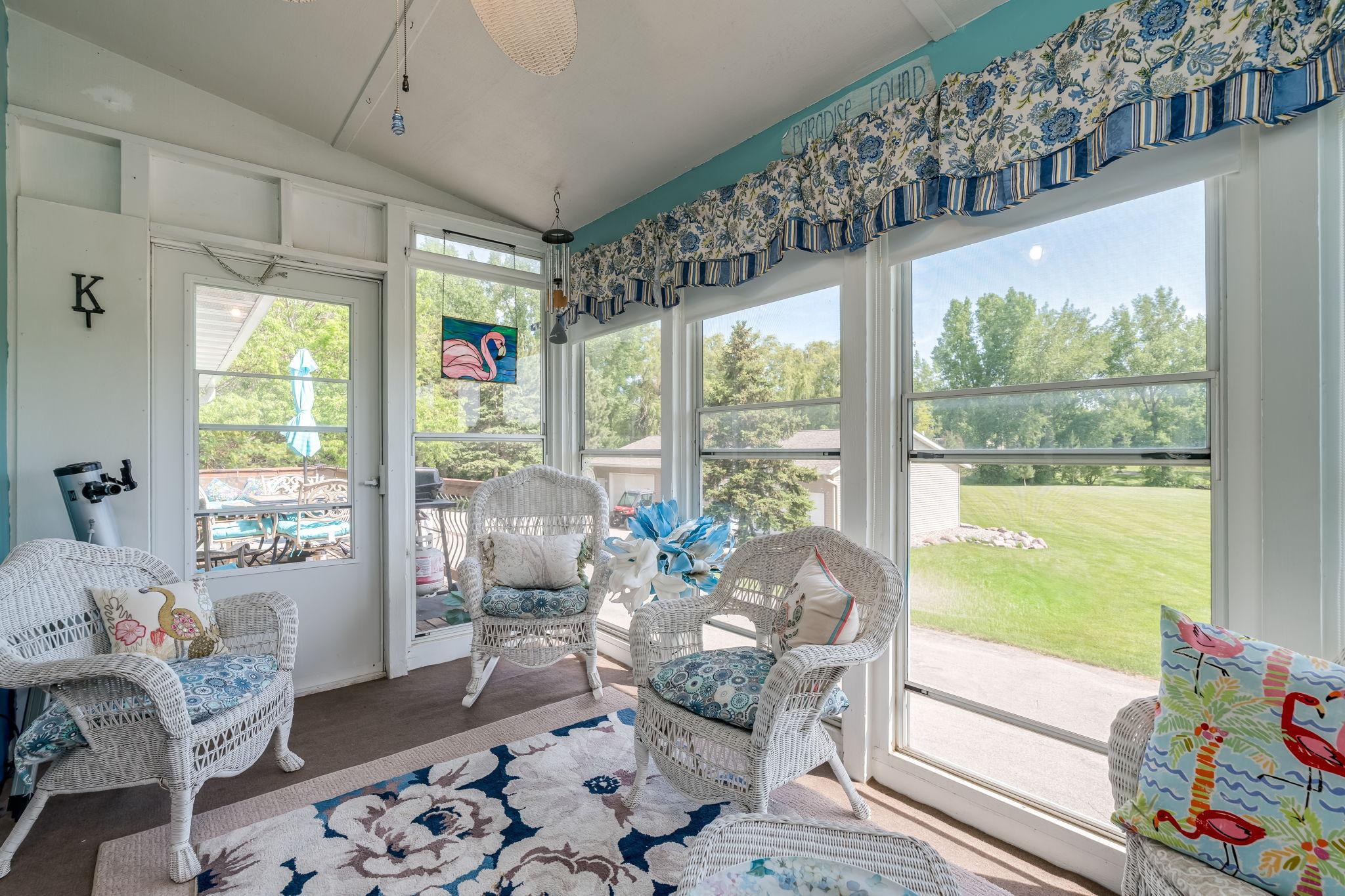 45-web-or-mls-6105-shamrock-dr.jpg