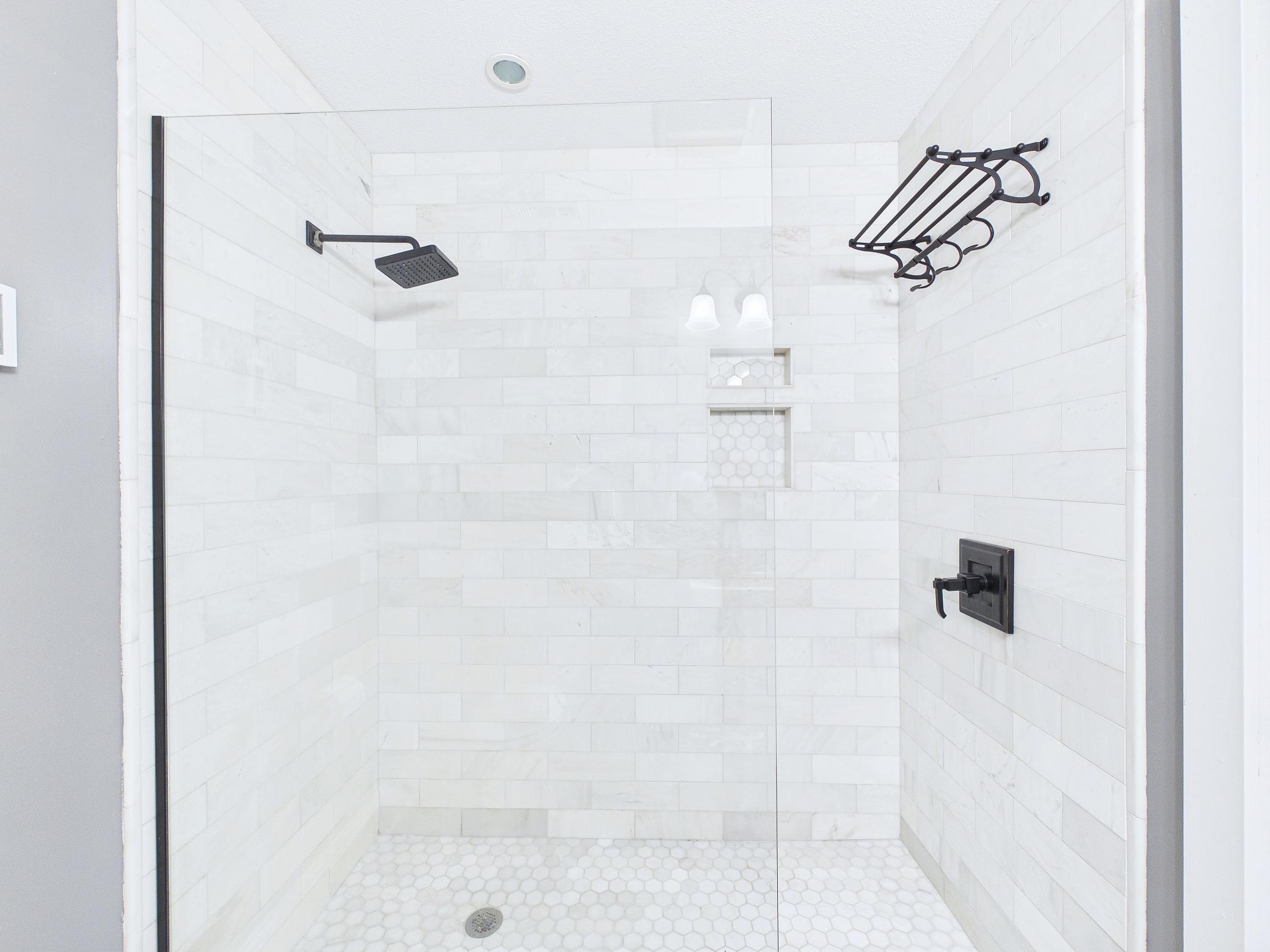 SHOWER 2.jpg