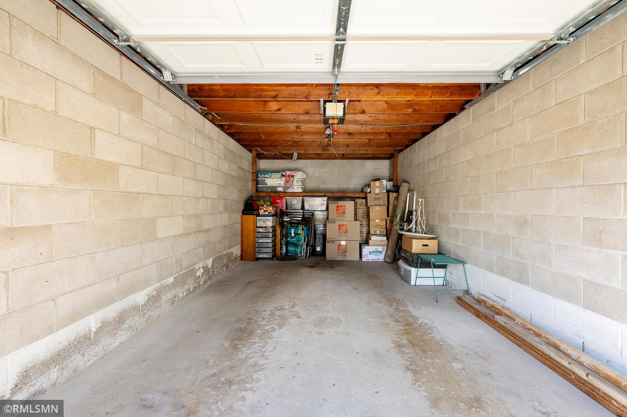 Unit garage