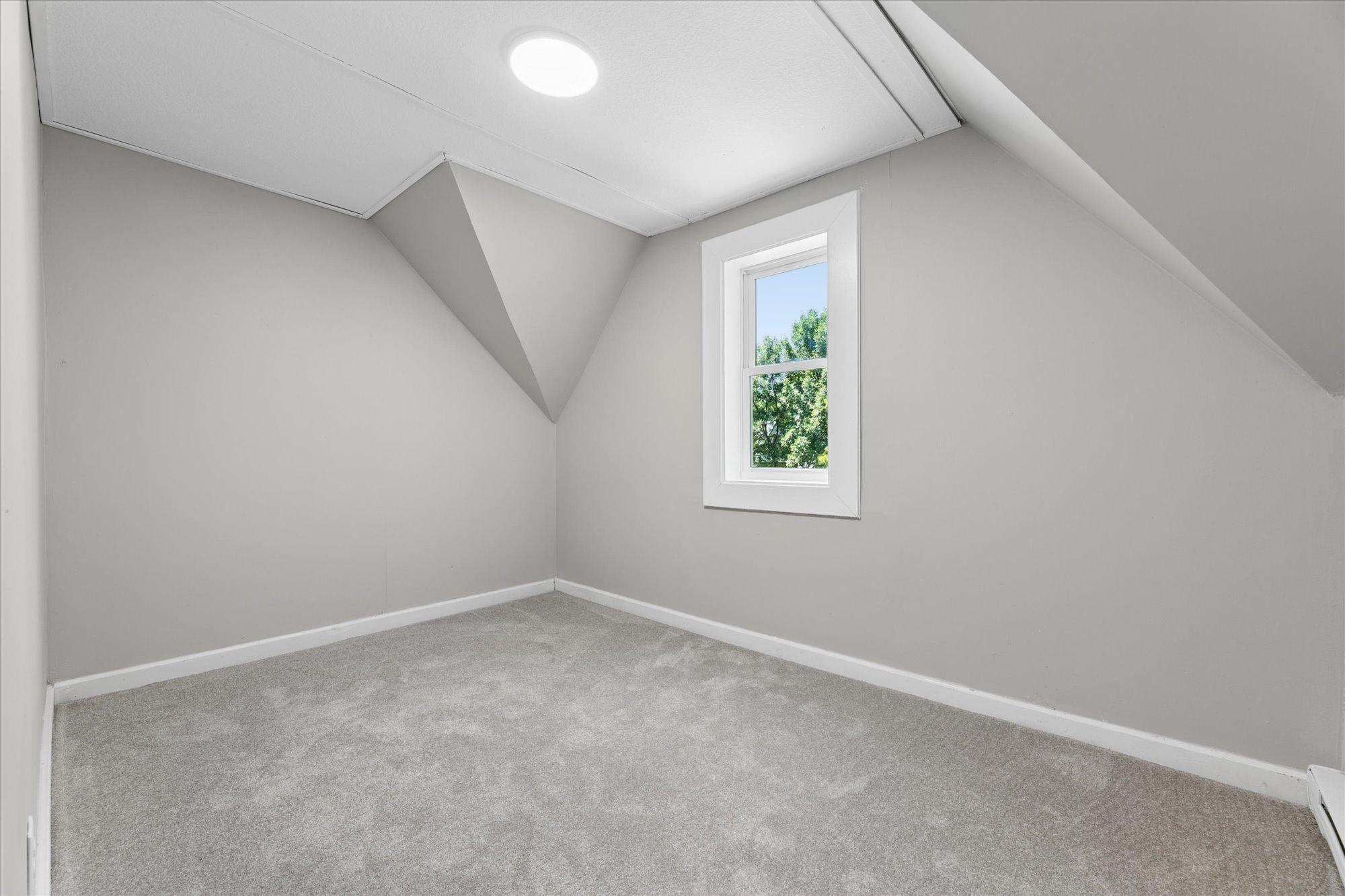 22-403 S Holcombe Ave, Litchfield, MN 55355_23.jpg