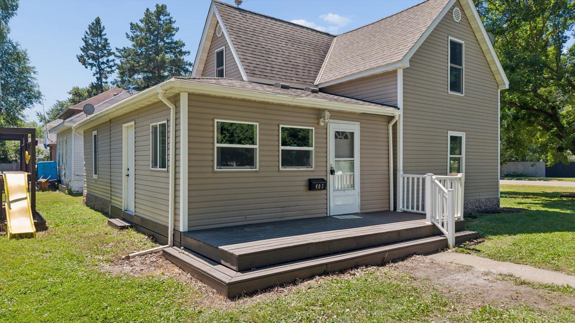 04-403 S Holcombe Ave, Litchfield, MN 55355_05.jpg
