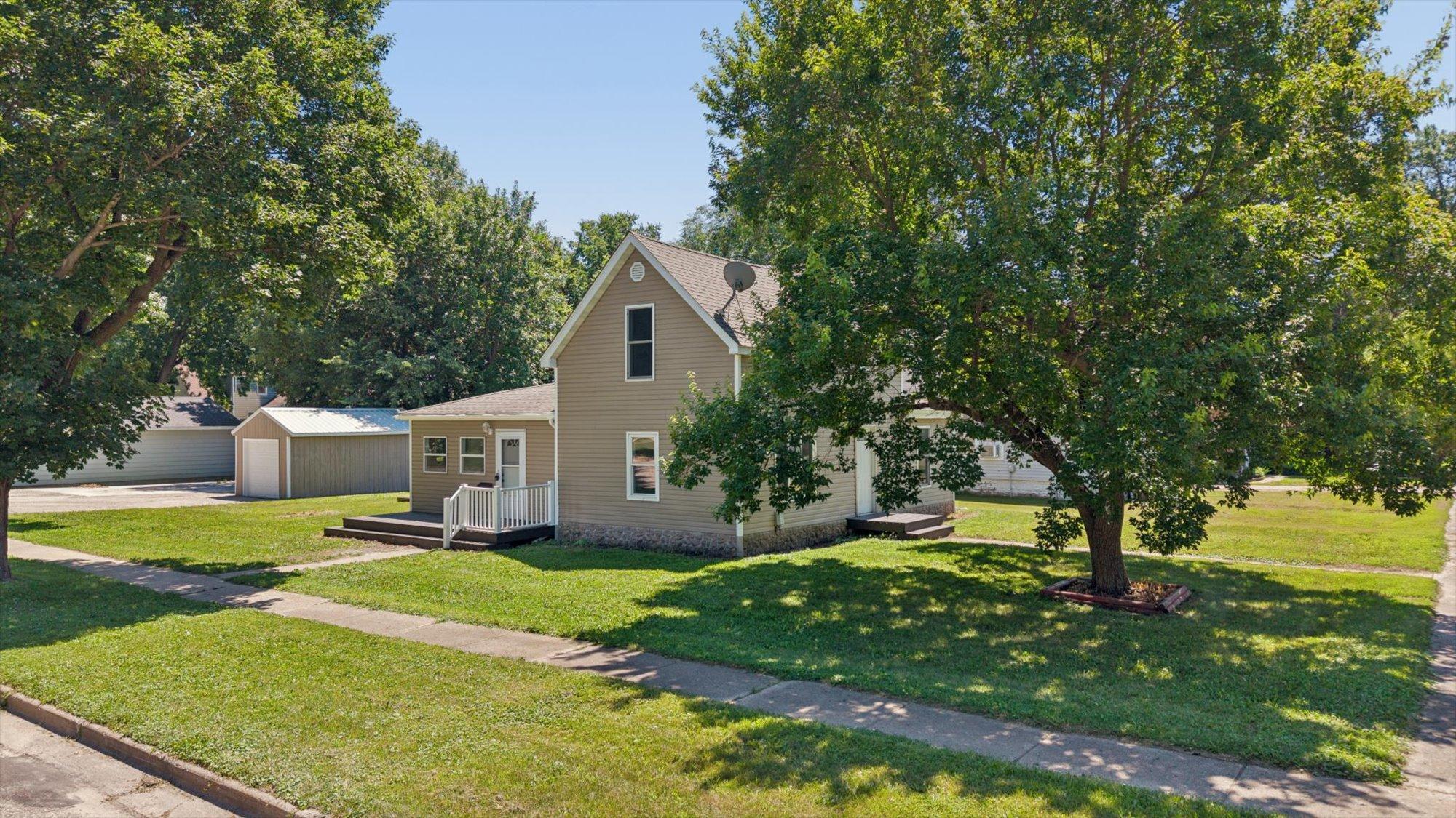 03-403 S Holcombe Ave, Litchfield, MN 55355_04.jpg