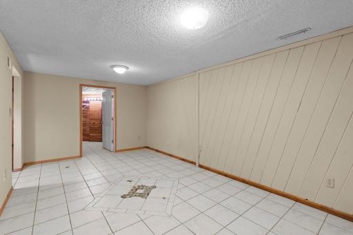 55-web-or-mls-16249 Xenia St NW-303.jpg