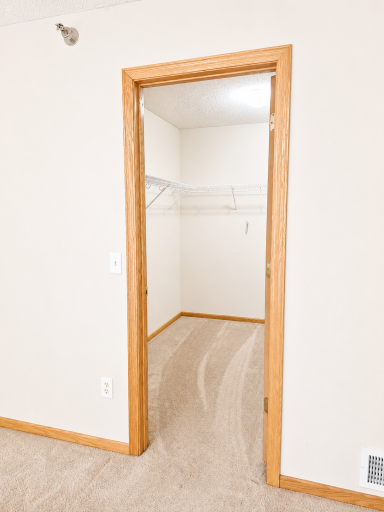 424 Frederick Circle, 606, Hastings, MN 55033