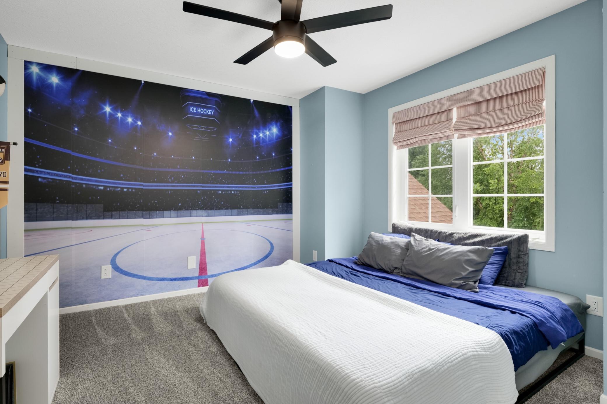 Upstairs kids' bedroom #2.