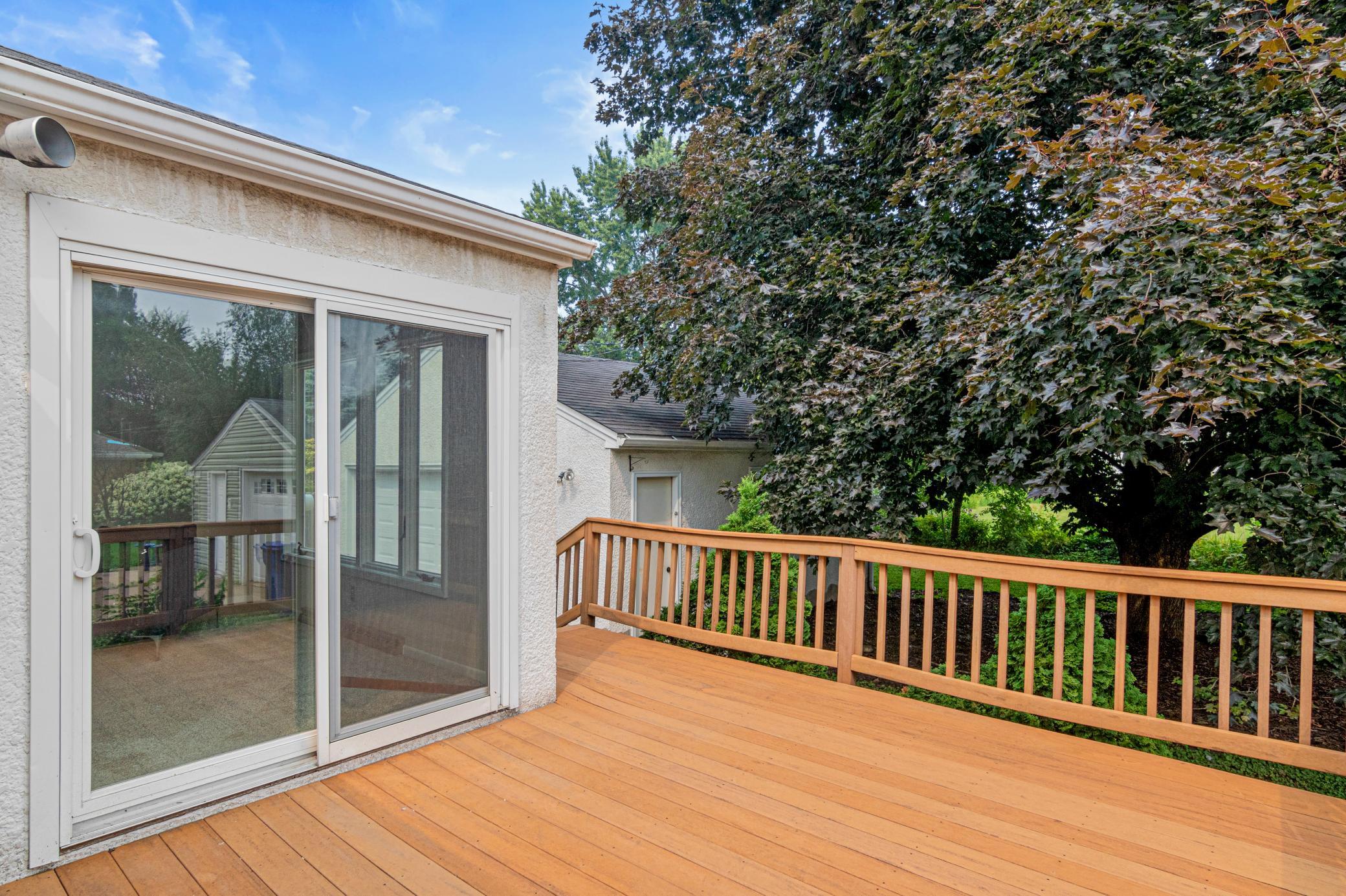 1394 Mackubin St-24.jpg