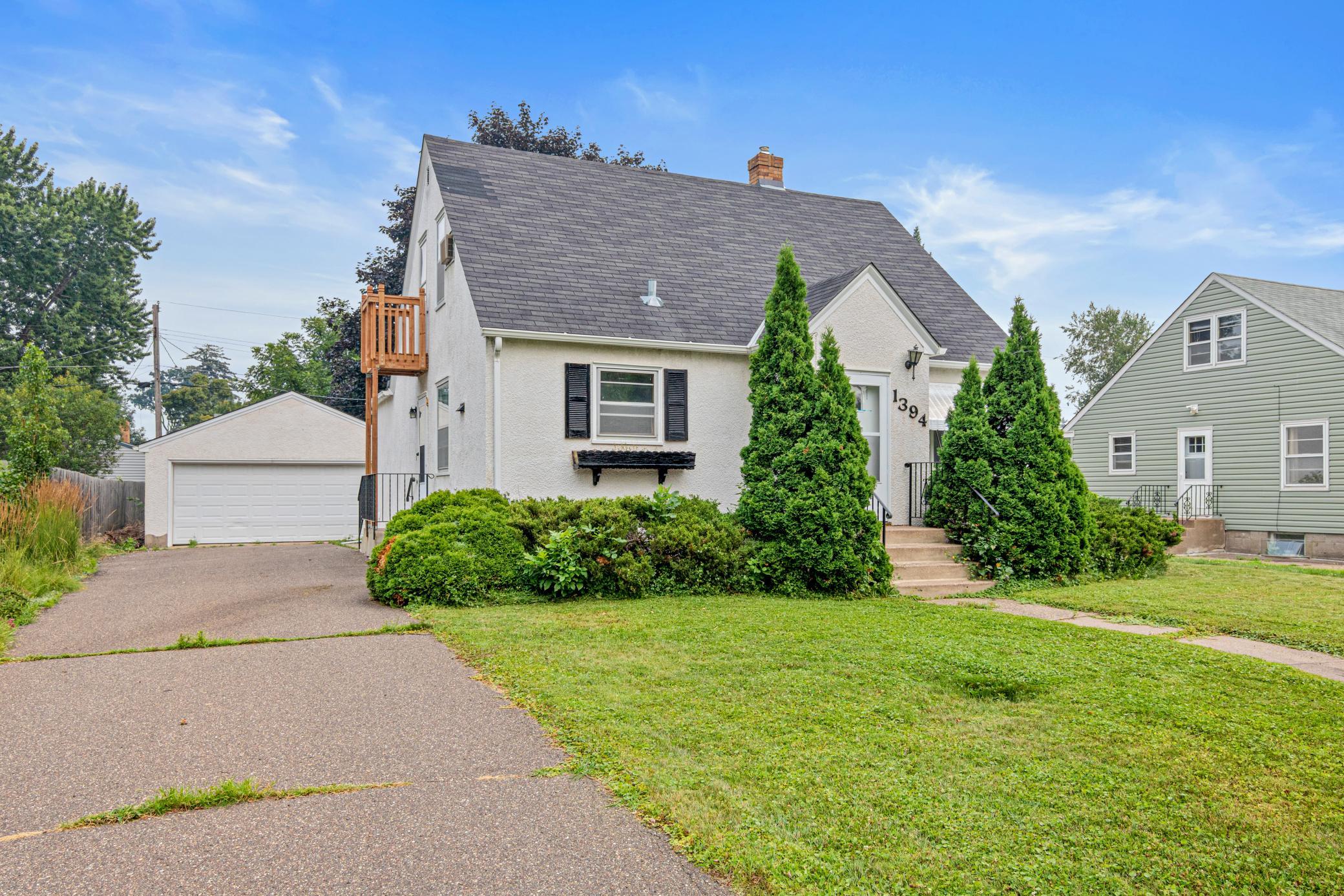 1394 Mackubin St-25.jpg