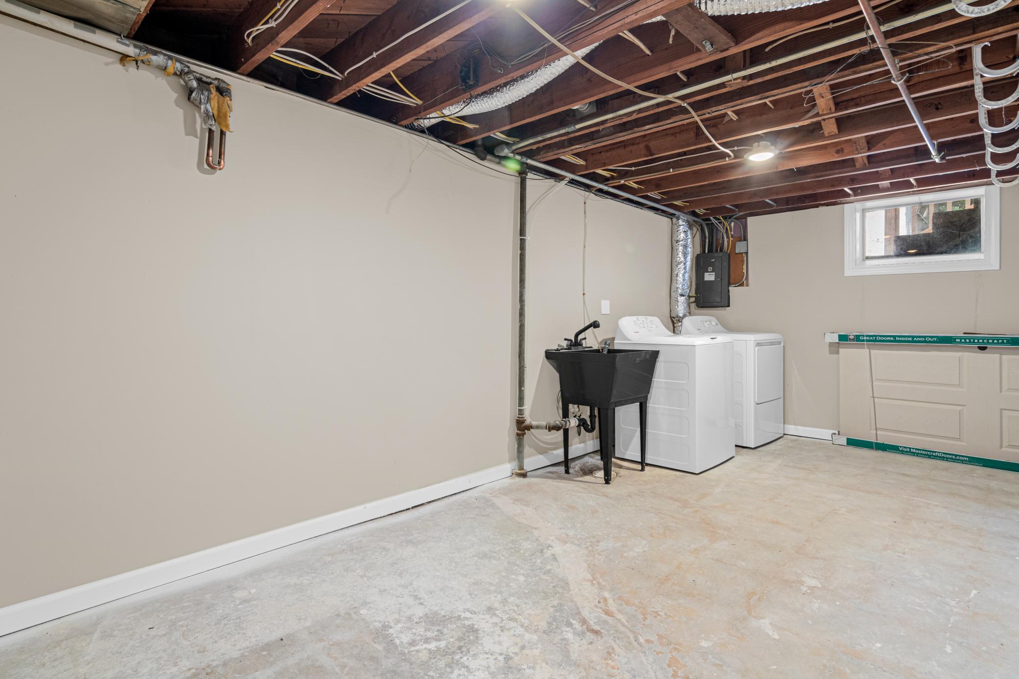 1394 Mackubin St-22.jpg