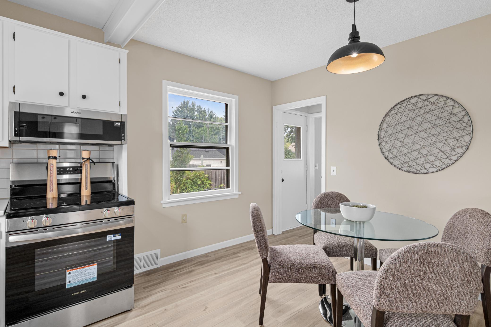 1394 Mackubin St-9.jpg
