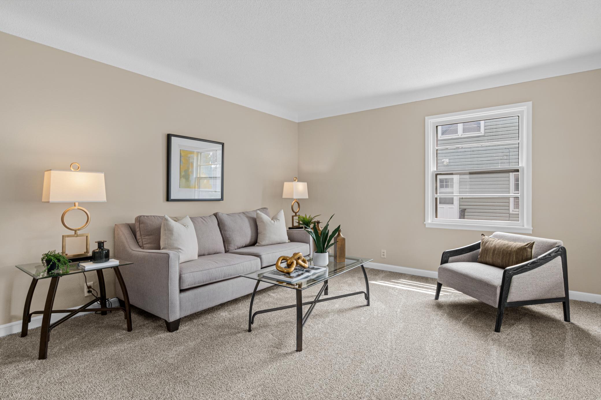 1394 Mackubin St-3.jpg