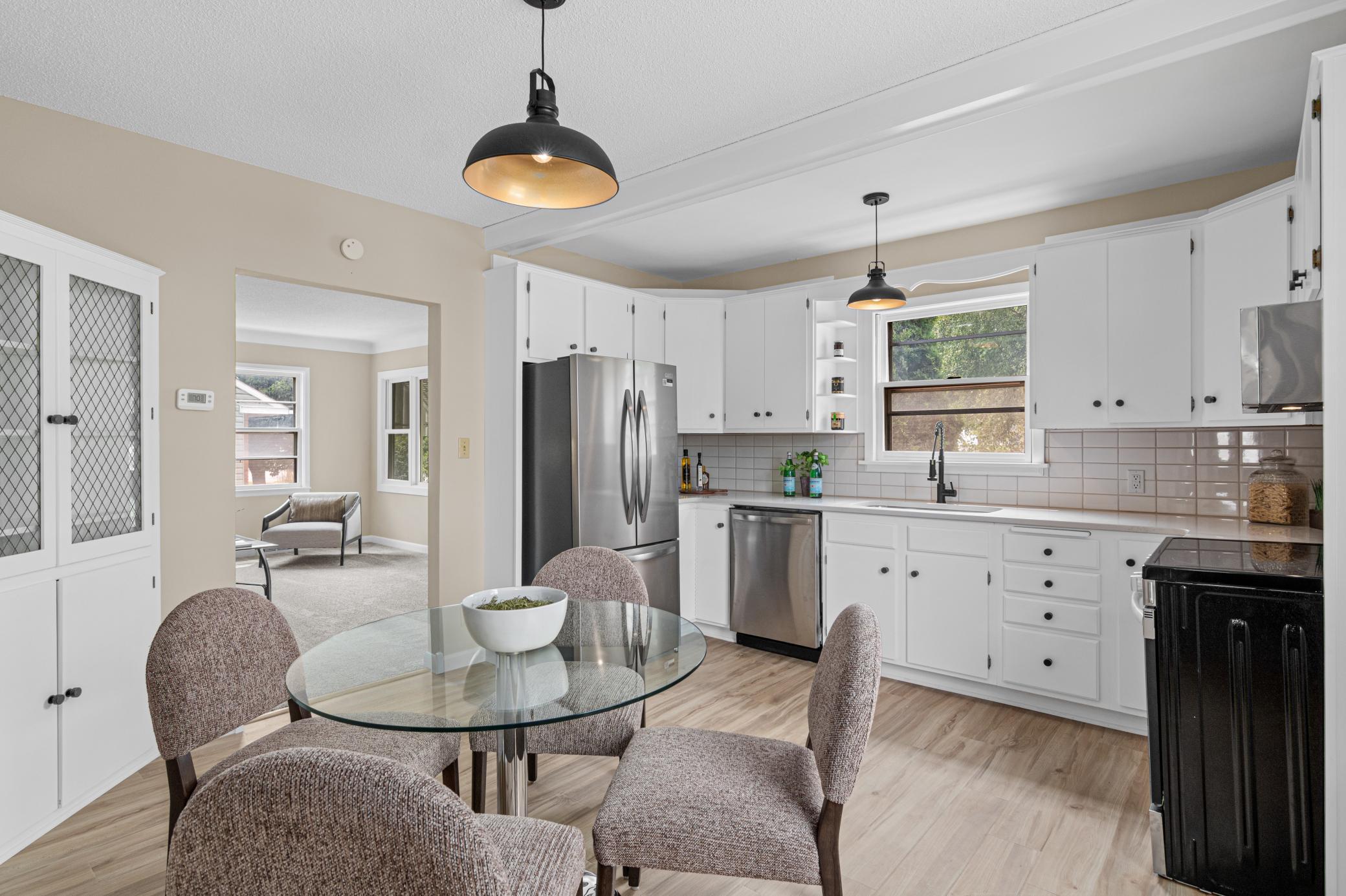 1394 Mackubin St-5.jpg