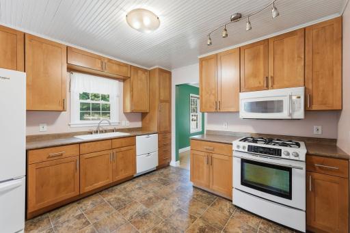 1002 Cedar Street, Alexandria, MN 56308