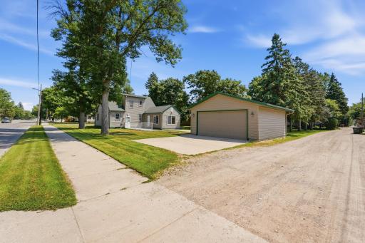 1002 Cedar Street, Alexandria, MN 56308