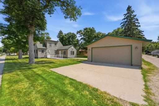 1002 Cedar Street, Alexandria, MN 56308