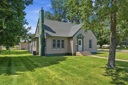 1002 Cedar Street, Alexandria, MN 56308