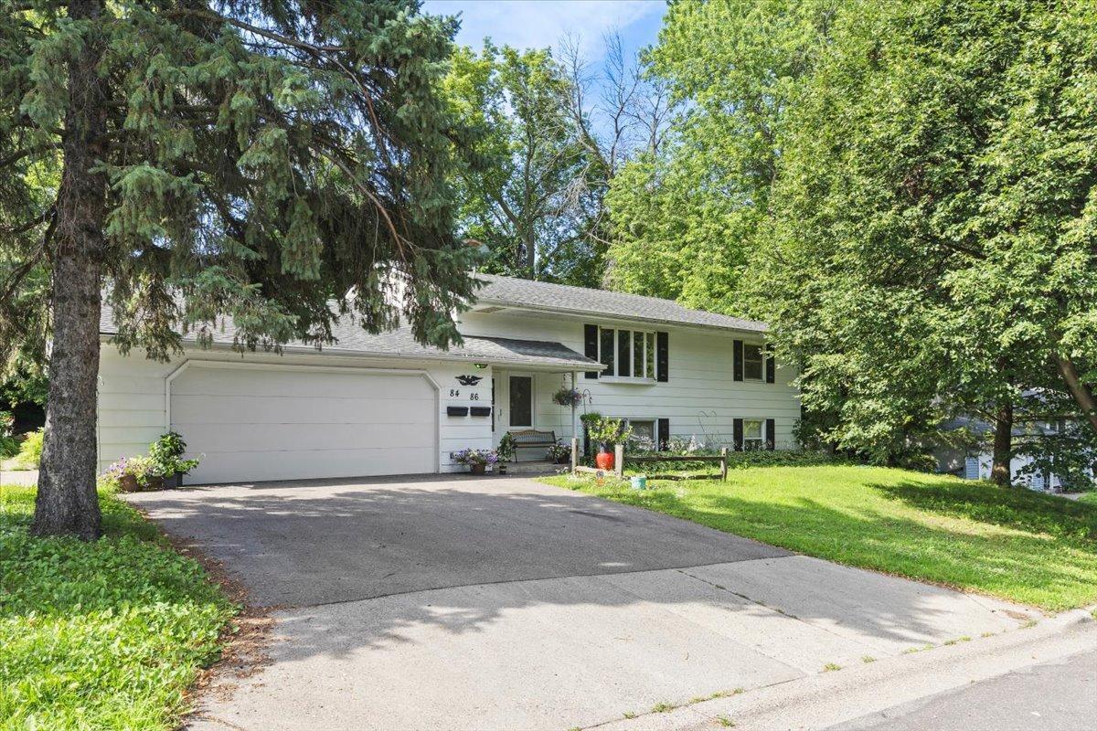 7111175