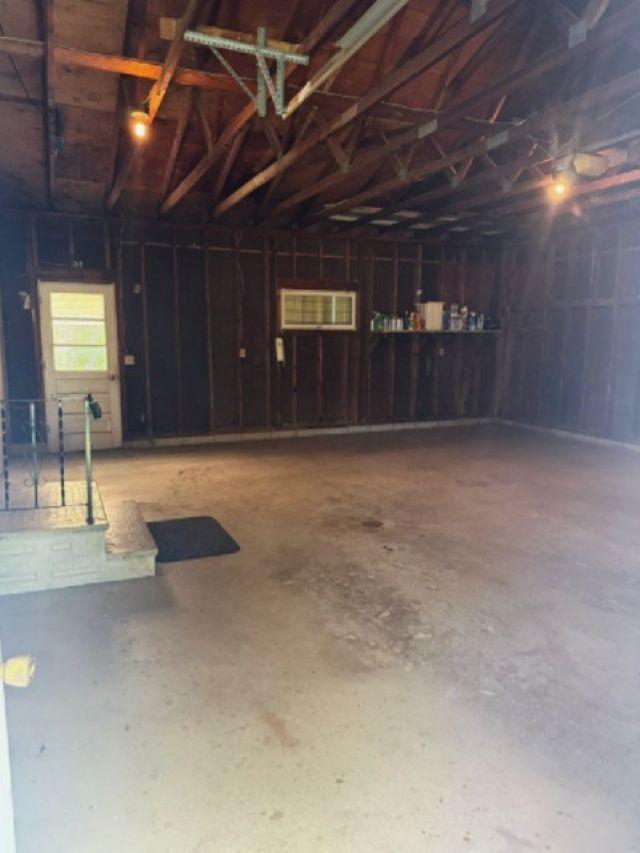 garage .JPG